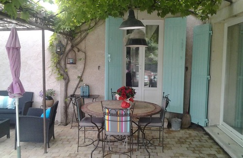 Maillane Villa | charming traditional villa very spacious comfortable pleasant