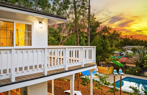 Fallbrook House | Charming & Tranquil Home in Wine Country with Game Room and Pool