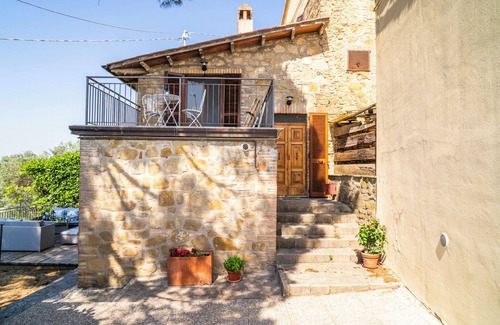 Gualdo Cattaneo House | Charming Tuscany style home with AC and heater in beautiful Umbria.
