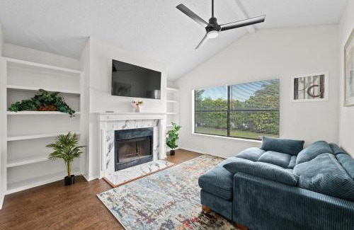 Austin Apartment | Charming two beds and baths home