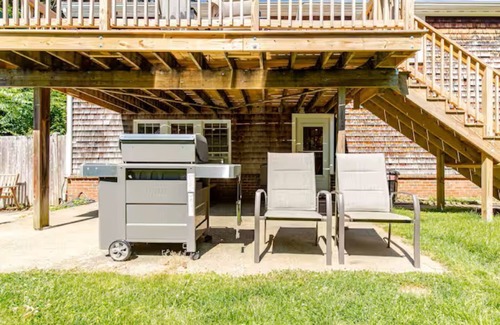 Manchester-by-the-Sea Apartment | Charming 1-bedroom Guest suite in amazing Manchester-by-the-Sea with WiFi, AC