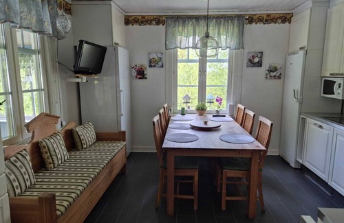 Lunde House | Charming vacation home on Höga Kusten