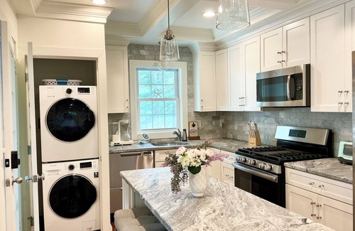 Cotuit House | Charming Vacation Rental-Pet Friendly in the Heart of Cotuit-A/C and Beach Pass-Sleeps 6