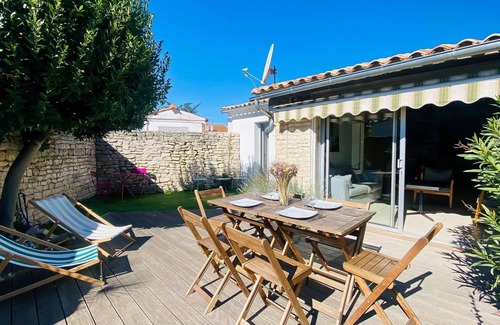 Le Bois-Plage-en-Re House | Charming villa in a quiet location with courtyard