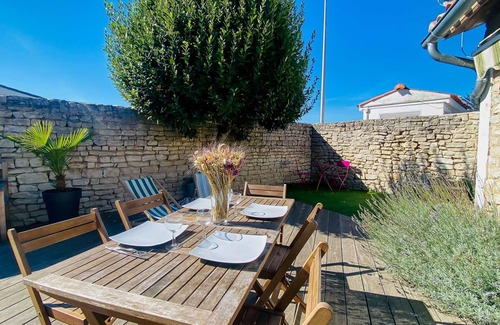Le Bois-Plage-en-Re House | Charming villa in a quiet location with courtyard