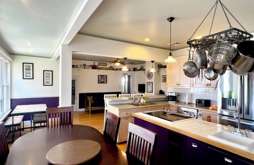 Ocean Park House | Charming Victorian beach house 5 bedrooms. 50 steps to the beach