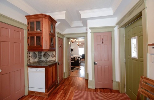 Bathurst House | Charming Victorian House