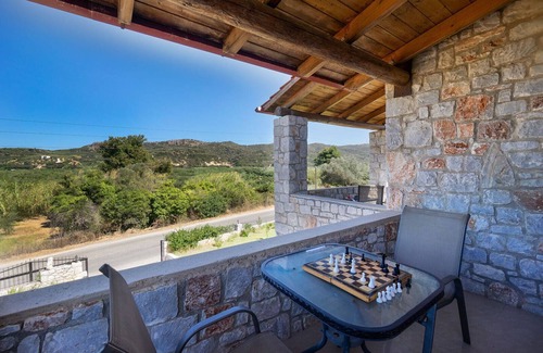 Agia Villa | Charming Villa, a traditional Villa with 4 bedrooms, near Platanias village