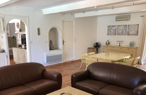 Mejannes-le-Clap Villa | Charming villa with large heated pool between Ardèche and Provence