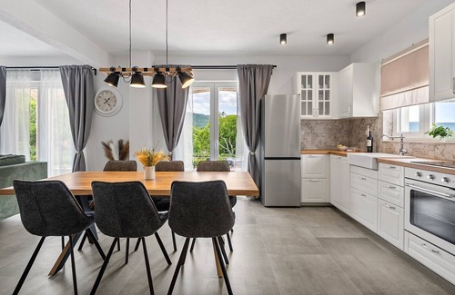 Primorski Dolac Villa | Charming Villa Domus Alba for 6+2 Guests with heated Pool, Sports Area & Outdoor Dining – A Private Escape Surrounded by Nature, just 24 km from Trogir and sea