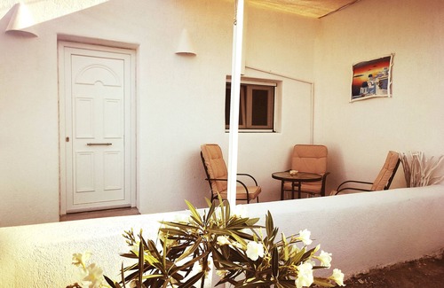 Vlychada Villa | Charming villa in brilliant Santorini with Pool