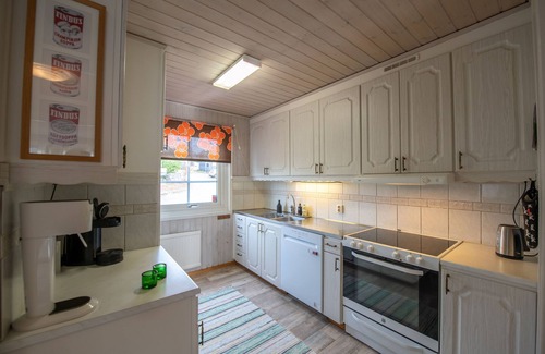 Loftahammar Villa | Charming villa in summer village Loftahammar, near the forest and the sea!