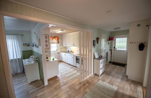 Loftahammar Villa | Charming villa in summer village Loftahammar, near the forest and the sea!
