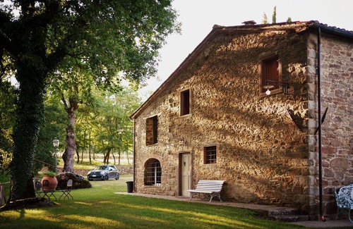 Castel Focognano Villa | Charming Villa in Tuscany with private heated pool, large panoramic garden