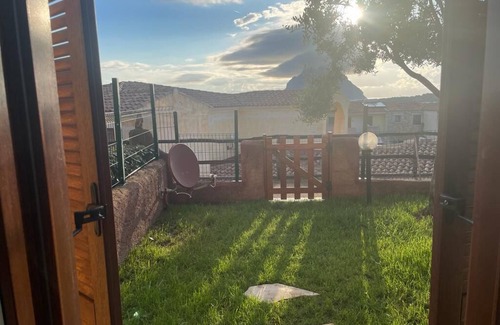 Porto San Paolo House | Charming villa. Garden, veranda overlooking Tavolara, Wifi, Pet friendly
