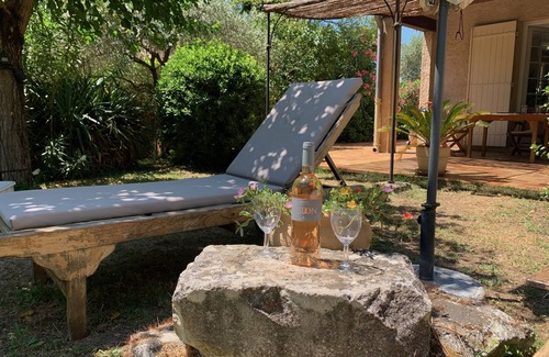 Maubec Villa | Charming Villa on a 1000 m² garden, private pool, Avignon, Luberon