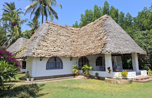 Mtwapa Villa | Charming villa with 1 bedroom and WiFi, AC in peaceful Mtwapa