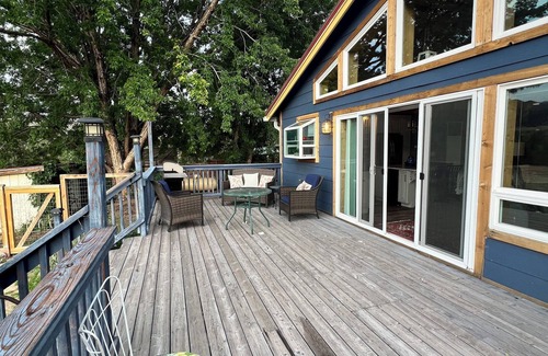 Howard Villa | Charming villa with 1 bedroom and WiFi, AC with a short scenic drive to Salida.