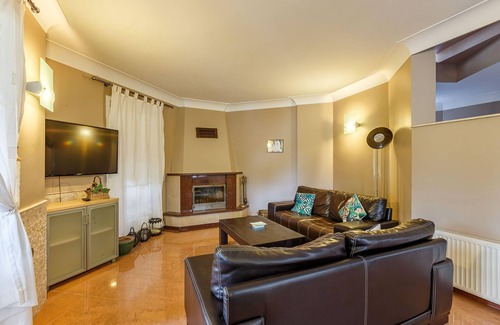 Mollafeneri Villa | Charming Villa with Pool and Garden in Gebze