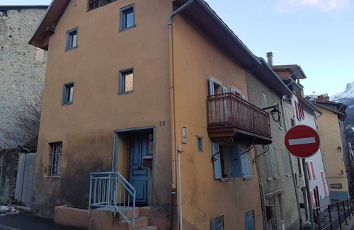 Barcelonnette House | charming village house, Barcelonette center 6 to 8 people
