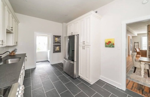 Diamond Hill House | Charming Walkable Downtown Getaway w/Coffee Bar!