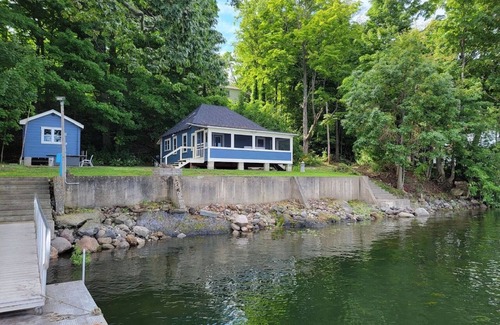St. Albans Cottage | Charming water-front cottage & guest house comfortably sleeps 8 with WiFi, AC