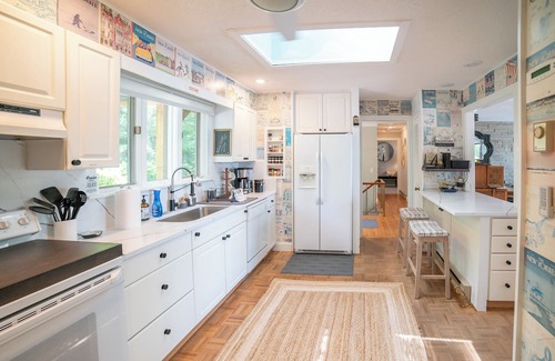 Nebo House | Charming waterfront cottage with gorgeous lake& mountain views and private dock.