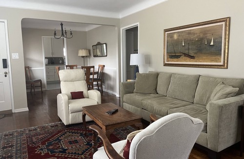 Valley Glen House | Charming, Well Appointed Suburban Bungalow with Grassy Yard