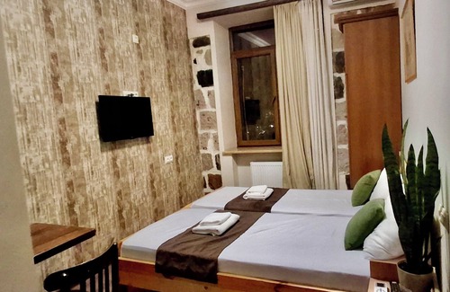 Kentron Hotel | Charming Yerevan Stay Steps from Cascade Complex