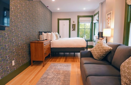 Newport Bed & Breakfast | Chart House Inn