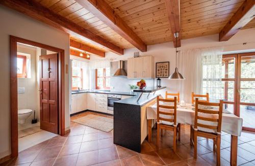 Luhacovice House | Chata nad lázeňským údolím