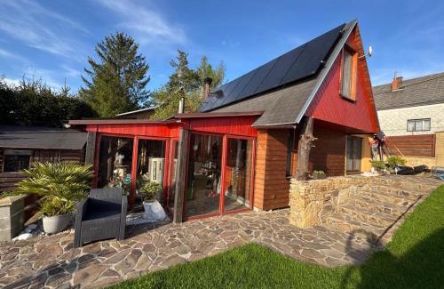 Nove Veseli House | Chata u Rybníka
