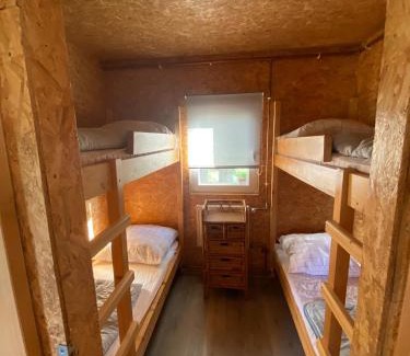 Golcuv Jenikov Apartment | Chata u rybníka