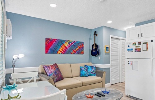Belleair Beach Condo | Chateau 3E -Lowest Rates of the Season!