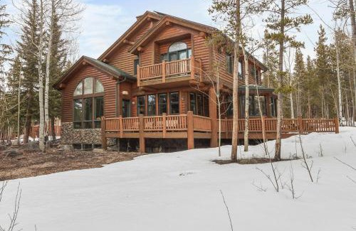 The Highlands House | Chateau at Dyer Trail