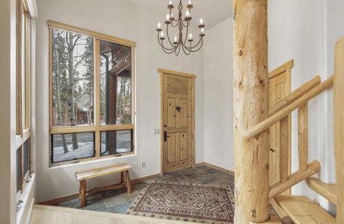 The Highlands House | Chateau at Dyer Trail