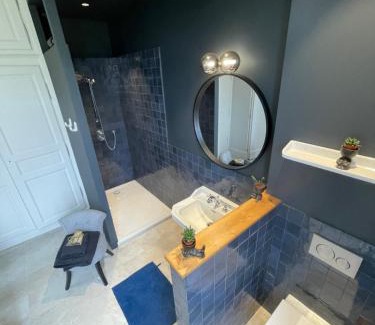 Yvre-l'Eveque Bed & Breakfast | Chateau aux portes du circuit des 24h