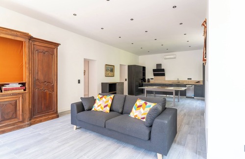 Miramas Apartment | Chateau de Couvent - Apartment for 4 people next to the golf course