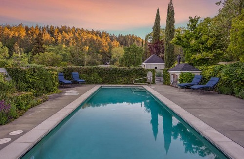 Calistoga Bed & Breakfast | Chateau De Vie
