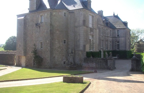 Fontenay-sur-Mer House | Chateau en Normandie Avec Piscine/tennis à Proximité des Plages du Débarquement