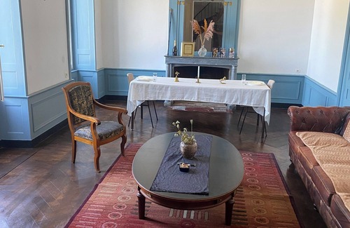 Saint-Cyr-en-Pail Other | Chateau for animal groups welcome