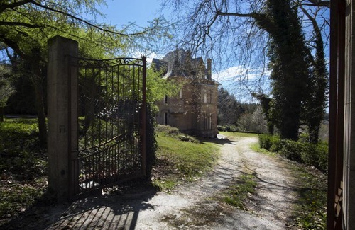 Saissac House | Chateau Le Camigne, vue Pyrenees
