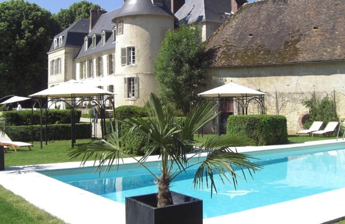 Gy-les-Nonains Other | Chateau life, chic and bucolic with swimming pool in a large private park.