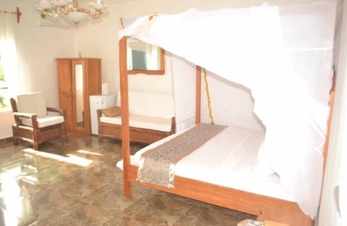 Kribi Hotel | Chateau Mbeka'a Paris