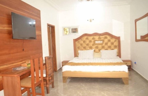 Kribi Hotel | Chateau Mbeka'a Paris