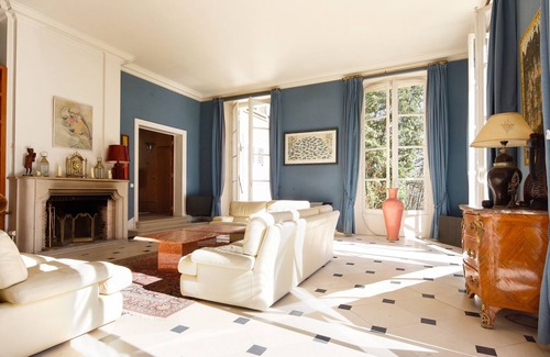 Rochefort-en-Yvelines House | CHÂTEAU NEAR PARIS YVELINES