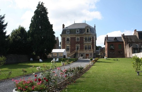 Haybes Other | Chateau on the edge of the Voie Verte and the River Meuse