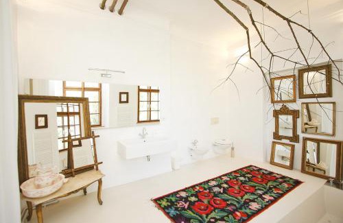 Kutna Hora District Hotel | Chateau Třebešice