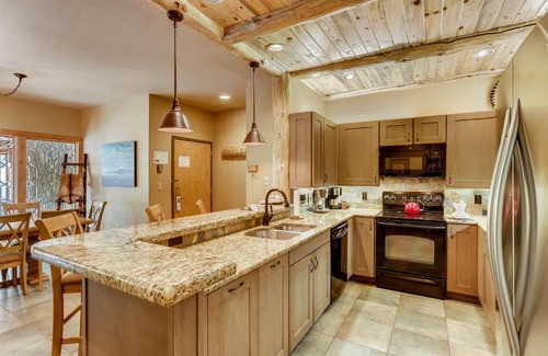 Mountain House Apartment | Chateaux DuMont 2724