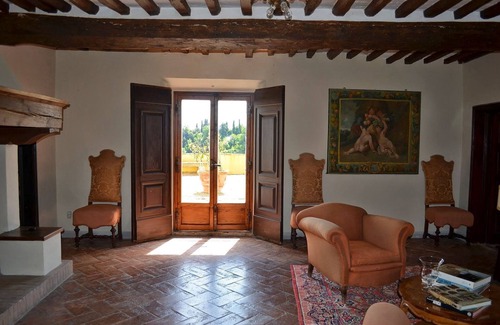 Toiano House | Chateaux in Tuscany - Historical Villa with Private Pool full of Tradition